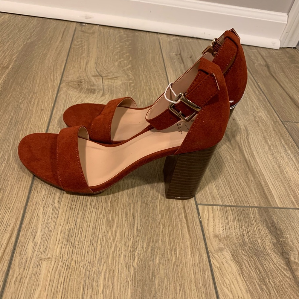 NWT a new day open toe heeled sandals